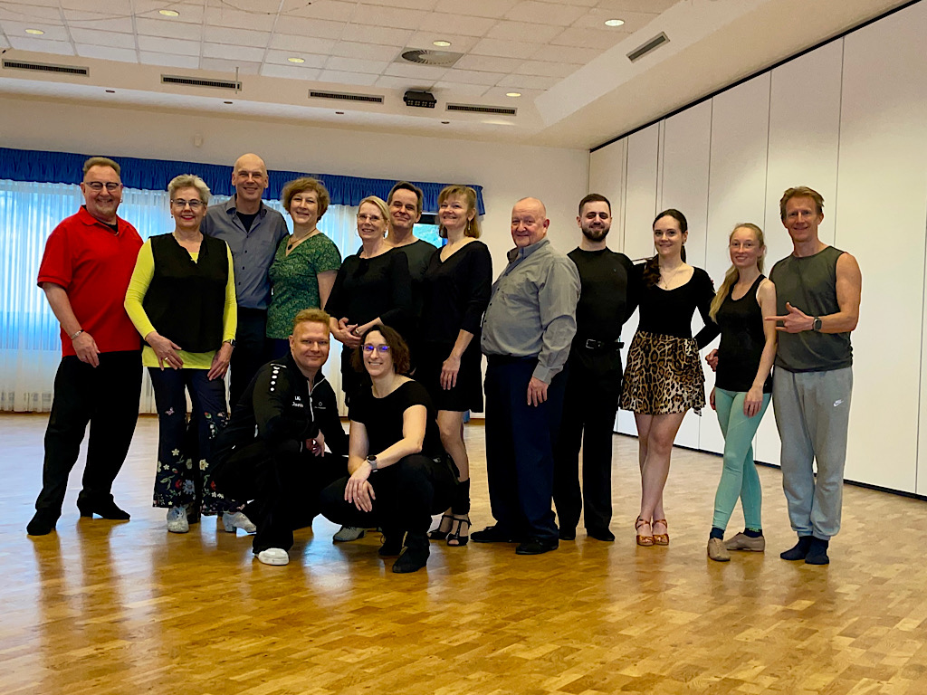 IMG 2025 11 16 211728